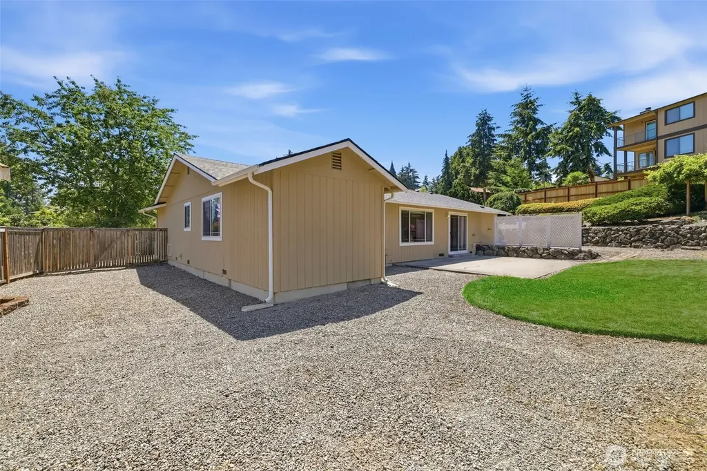 5008 65th Avenue W University Place WA 98467