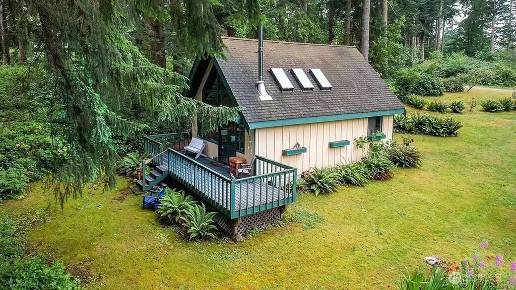 12 B Port Susan Drive Hat Island WA 98206