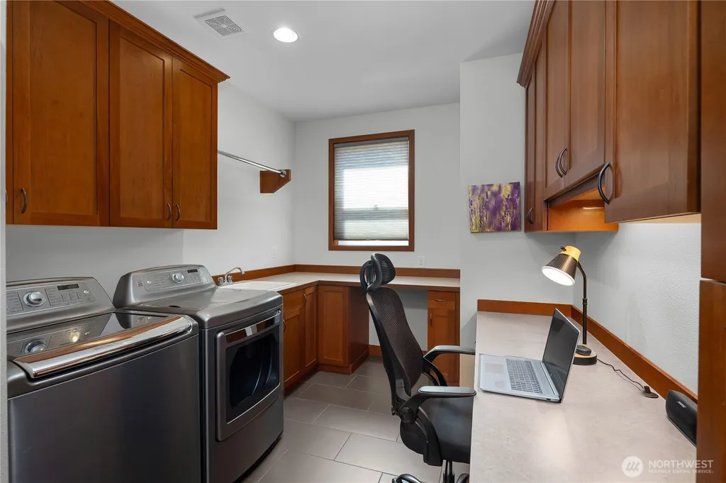 4650 Meriwood Drive NE Lacey WA 98516
