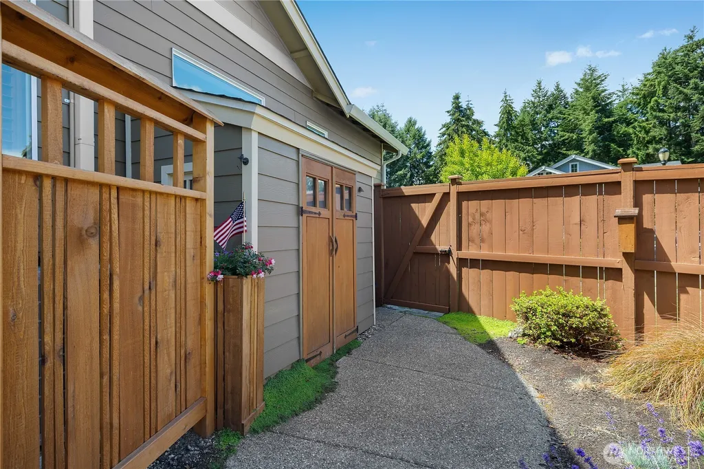 4650 Meriwood Drive NE Lacey WA 98516