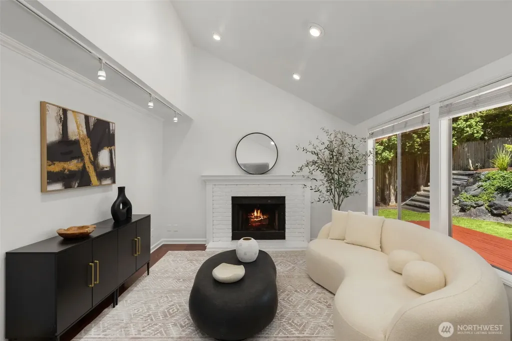 23973 SE 42nd Place Sammamish WA 98029