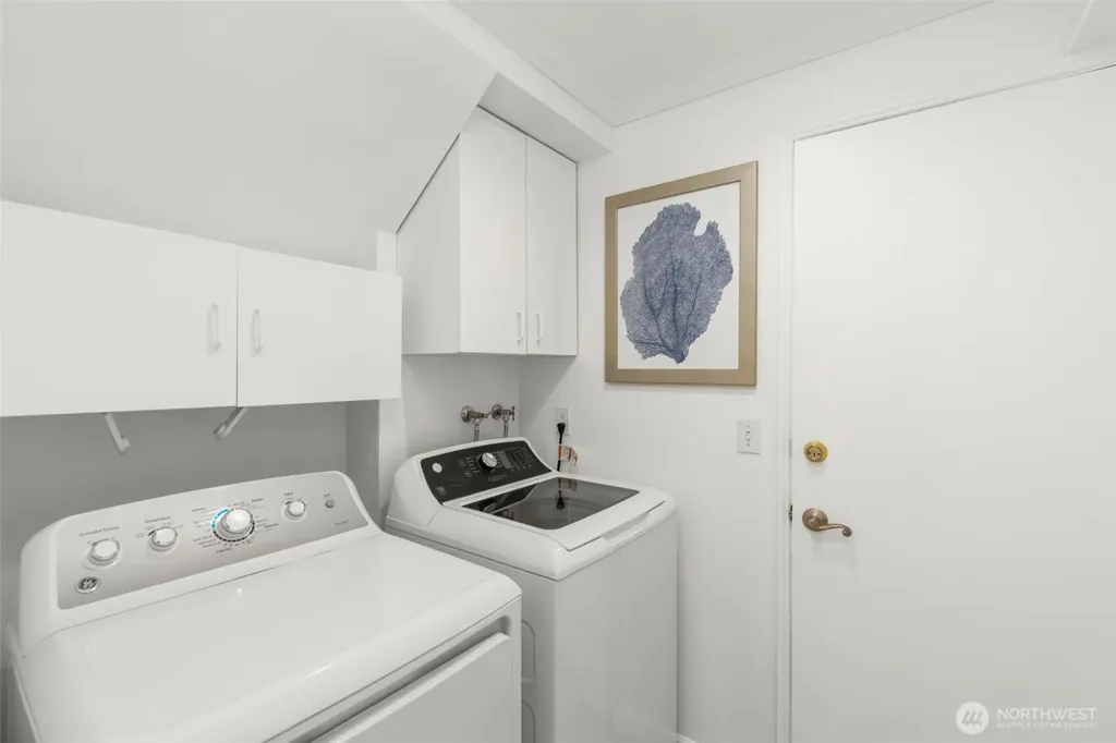 23973 SE 42nd Place Sammamish WA 98029