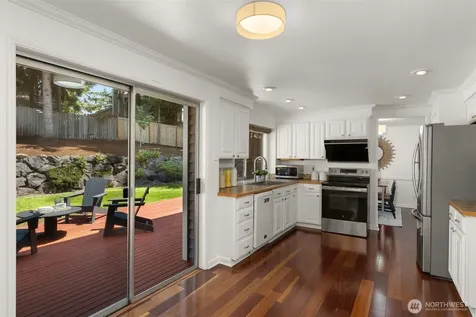 23973 SE 42nd Place Sammamish WA 98029