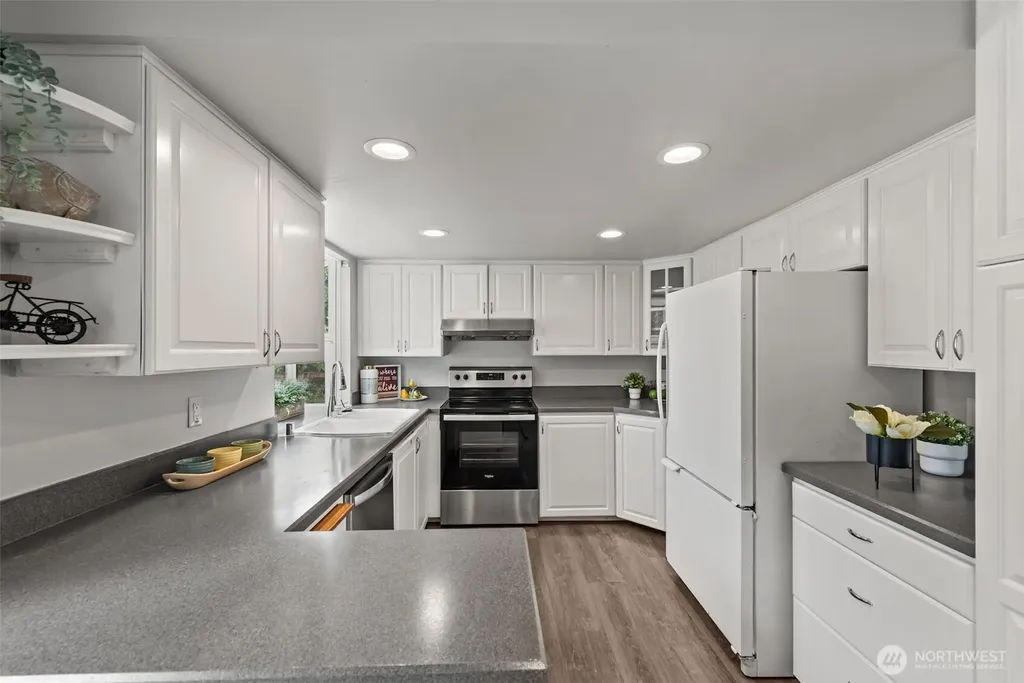 22208 Meridian Avenue S Bothell WA 98021