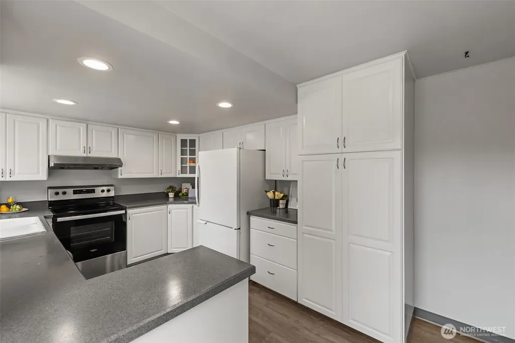 22208 Meridian Avenue S Bothell WA 98021