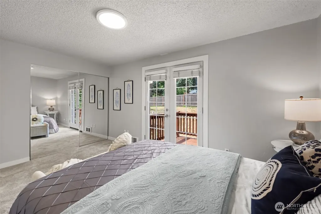 22208 Meridian Avenue S Bothell WA 98021