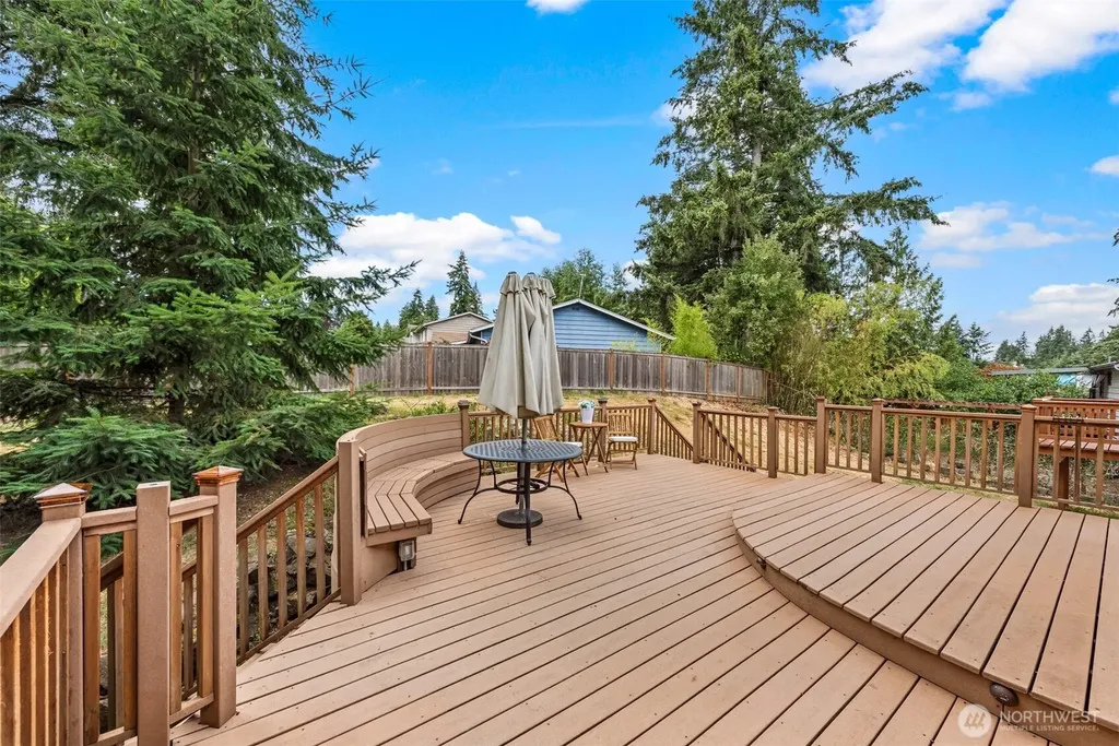 22208 Meridian Avenue S Bothell WA 98021