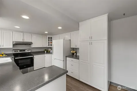 22208 Meridian Avenue S Bothell WA 98021