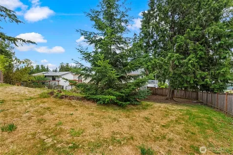 22208 Meridian Avenue S Bothell WA 98021