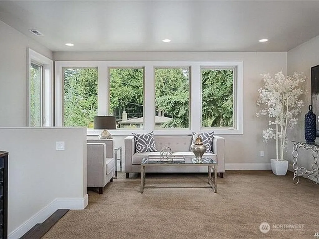 10207 NE 21st Place Bellevue WA 98004