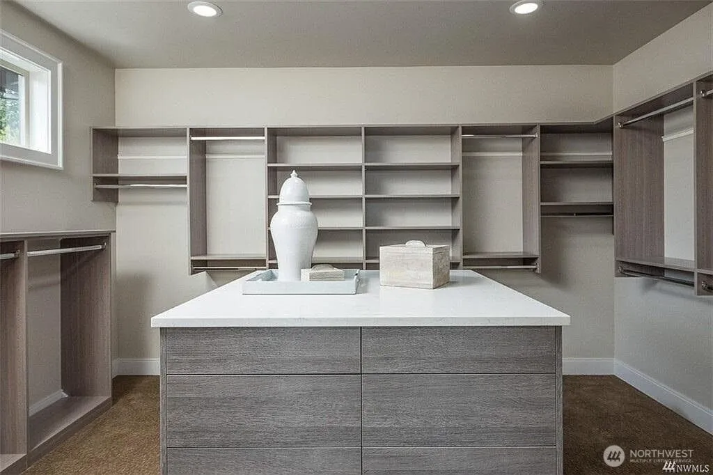 10207 NE 21st Place Bellevue WA 98004