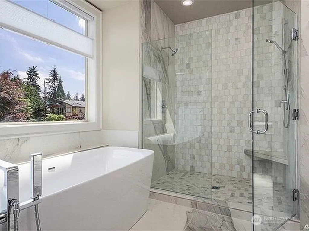 10207 NE 21st Place Bellevue WA 98004