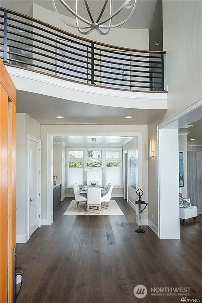 10207 NE 21st Place Bellevue WA 98004