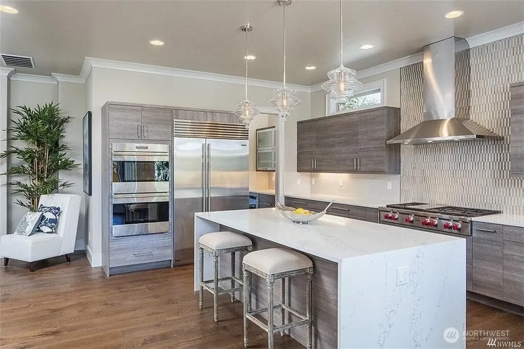 10207 NE 21st Place Bellevue WA 98004