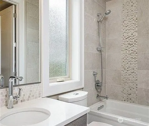 10207 NE 21st Place Bellevue WA 98004