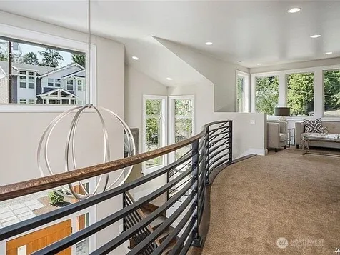 10207 NE 21st Place Bellevue WA 98004