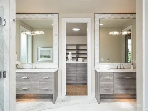 10207 NE 21st Place Bellevue WA 98004