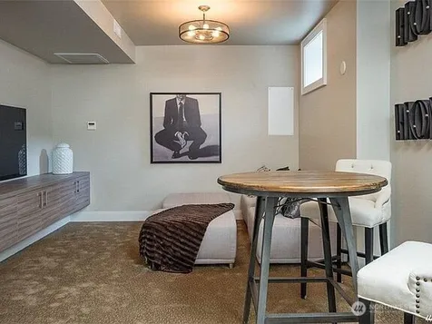 10207 NE 21st Place Bellevue WA 98004