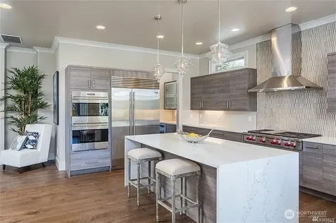 10207 NE 21st Place Bellevue WA 98004