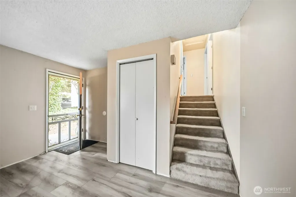 4391 SE Horstman Road Port Orchard WA 98366