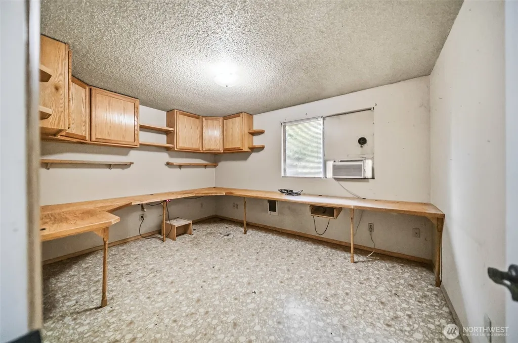 4391 SE Horstman Road Port Orchard WA 98366