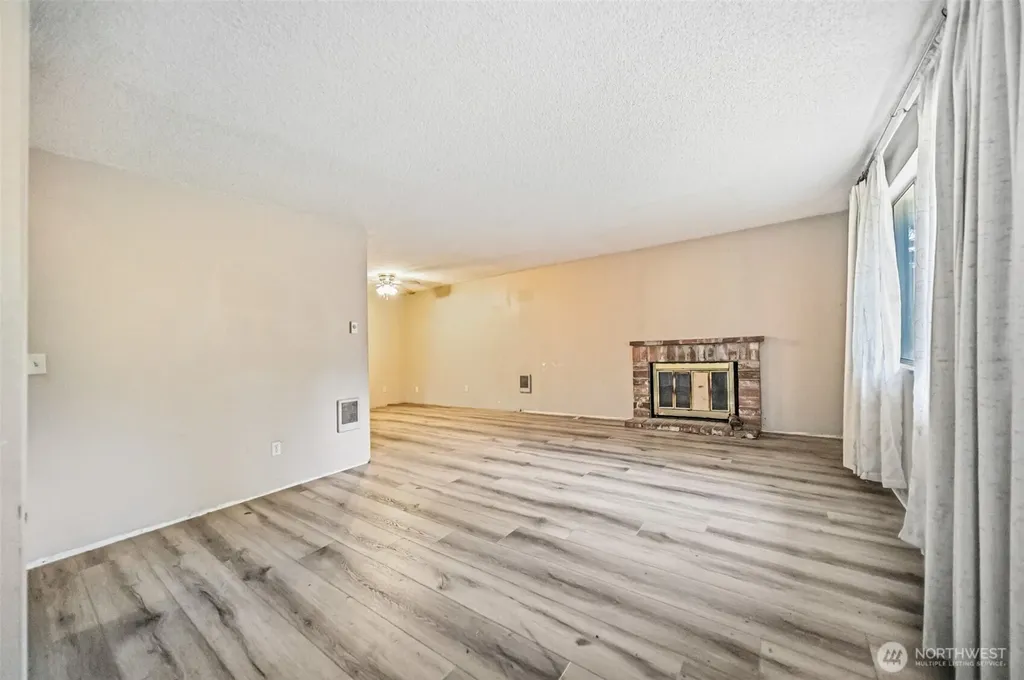 4391 SE Horstman Road Port Orchard WA 98366