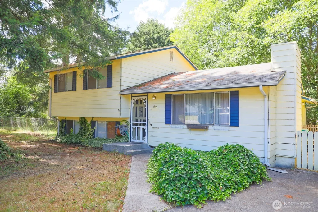 4391 SE Horstman Road Port Orchard WA 98366