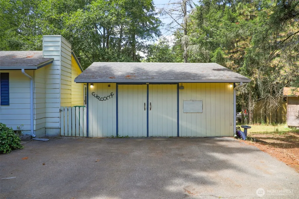 4391 SE Horstman Road Port Orchard WA 98366