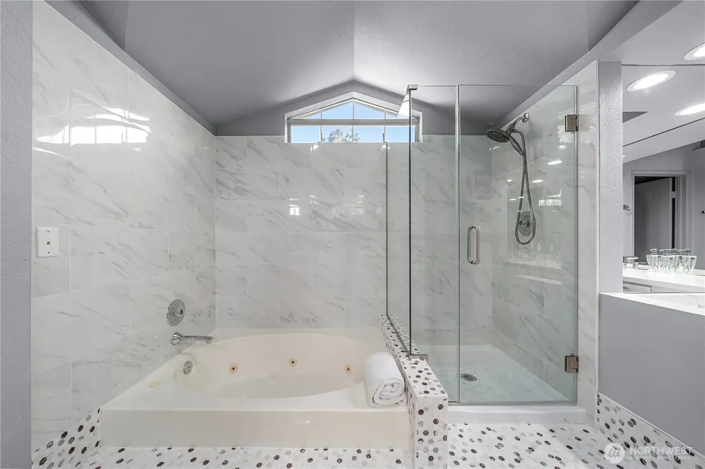 6640 114th Avenue SE Bellevue WA 98006