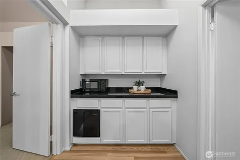 6640 114th Avenue SE Bellevue WA 98006