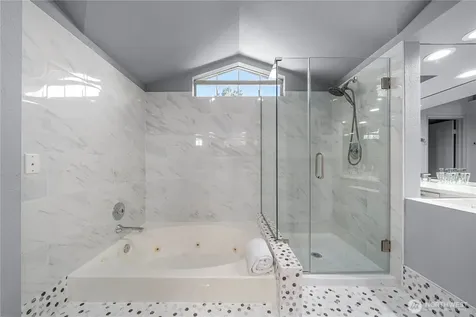 6640 114th Avenue SE Bellevue WA 98006