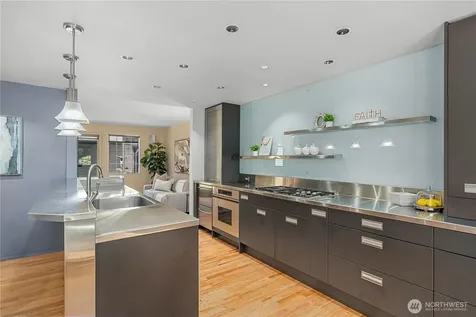 6640 114th Avenue SE Bellevue WA 98006