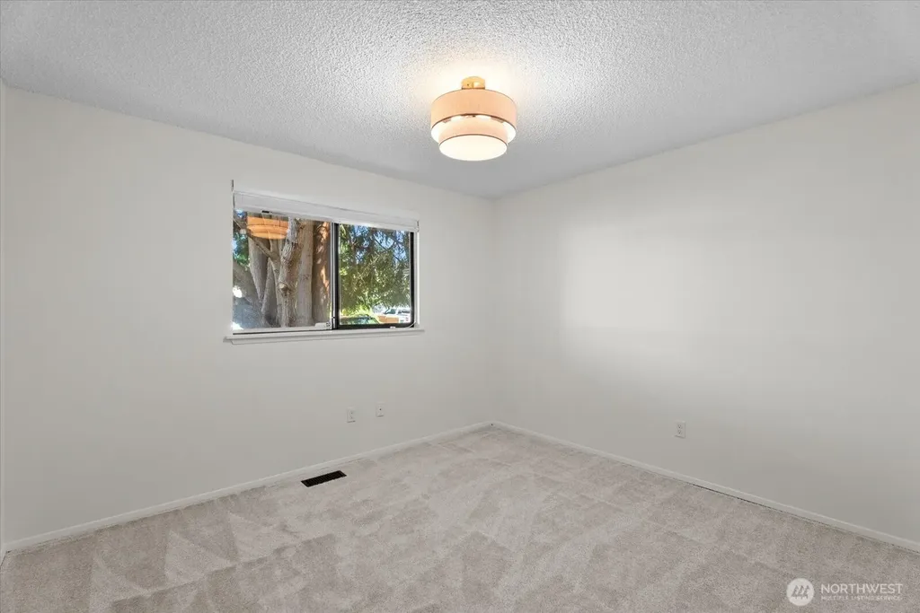 1902 19th Dr NE Auburn WA 98002