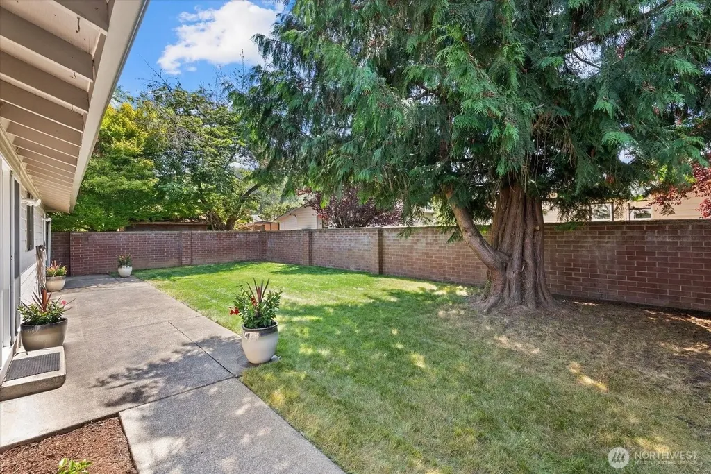 1902 19th Dr NE Auburn WA 98002