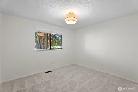 1902 19th Dr NE Auburn WA 98002