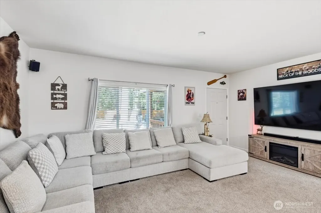 31022 229th Avenue SE Black Diamond WA 98010