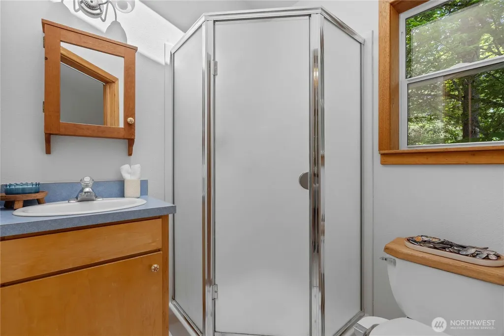 294 E Libby Road Shelton WA 98584
