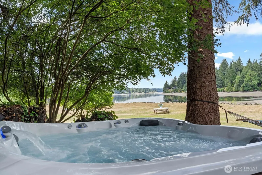 294 E Libby Road Shelton WA 98584