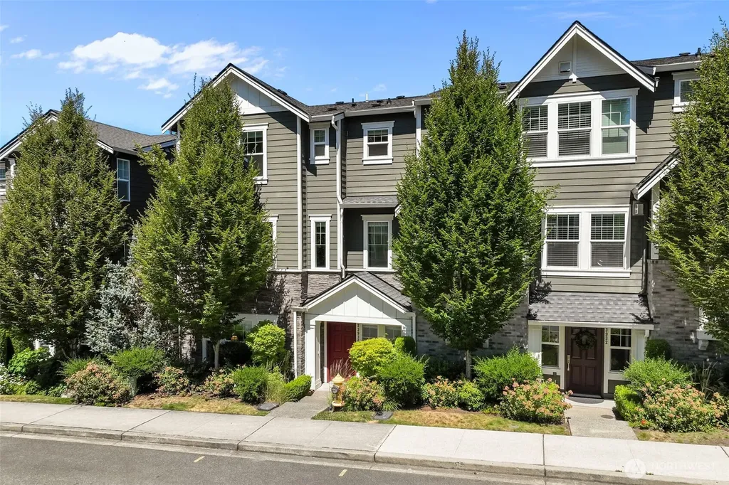 23930 SE 45th Place Sammamish WA 98029