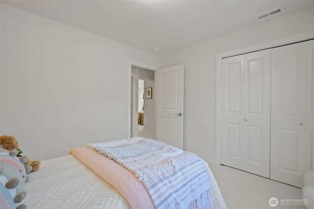 23930 SE 45th Place Sammamish WA 98029