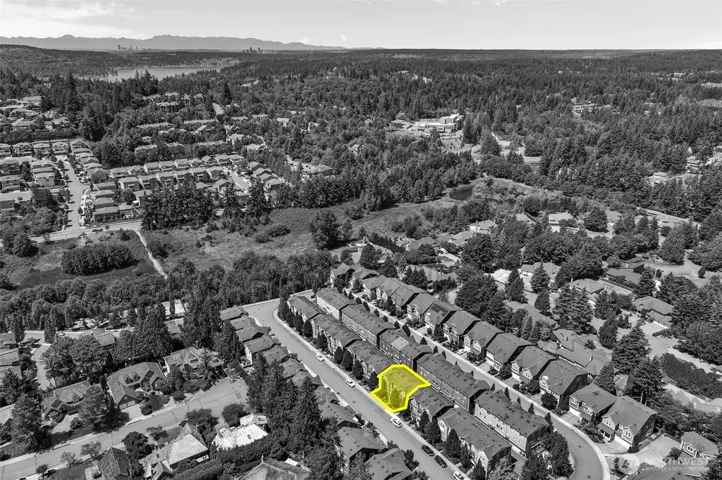 23930 SE 45th Place Sammamish WA 98029