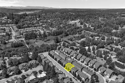 23930 SE 45th Place Sammamish WA 98029