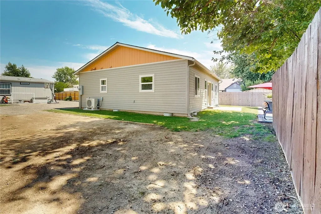 905 Cowl Street Milton-freewater OR 97862