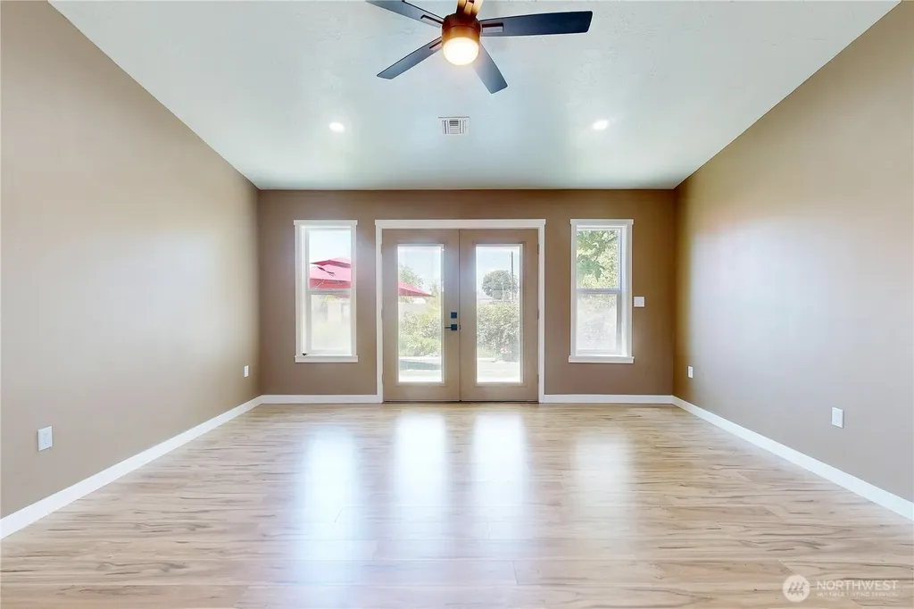 905 Cowl Street Milton-freewater OR 97862