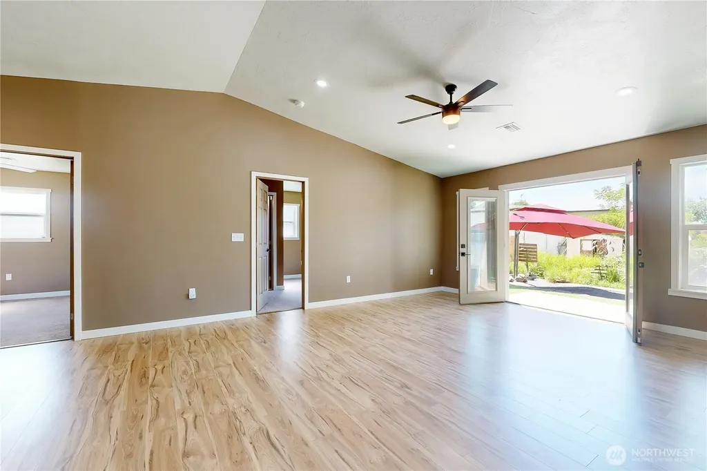 905 Cowl Street Milton-freewater OR 97862