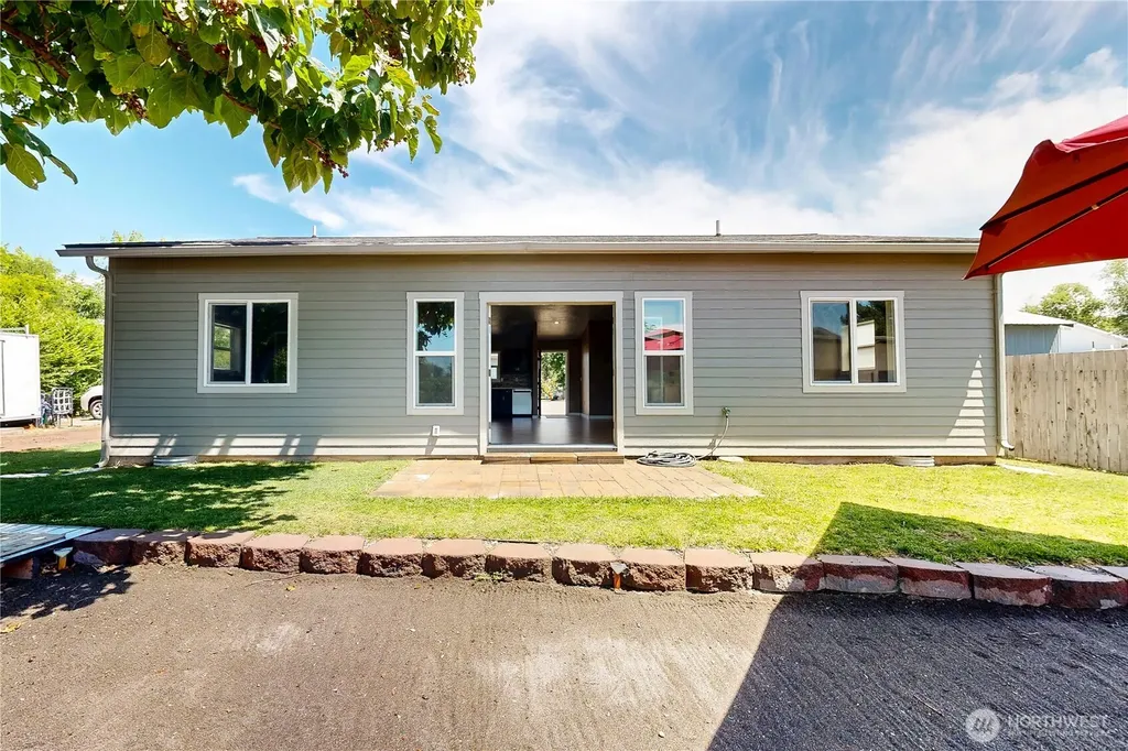 905 Cowl Street Milton-freewater OR 97862