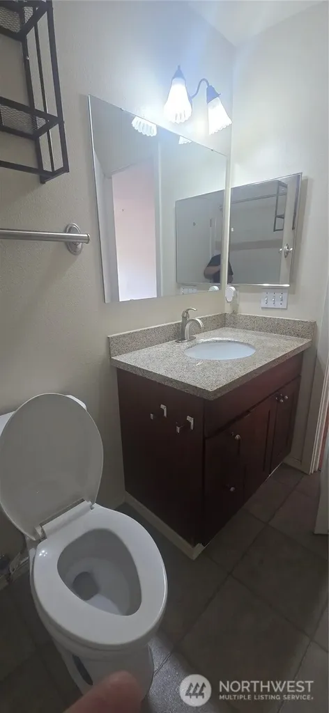 12345 Roosevelt Way NE Seattle WA 98125