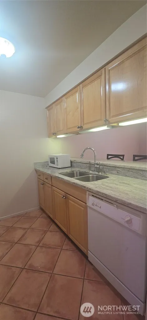 12345 Roosevelt Way NE Seattle WA 98125