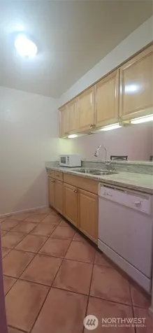 12345 Roosevelt Way NE Seattle WA 98125