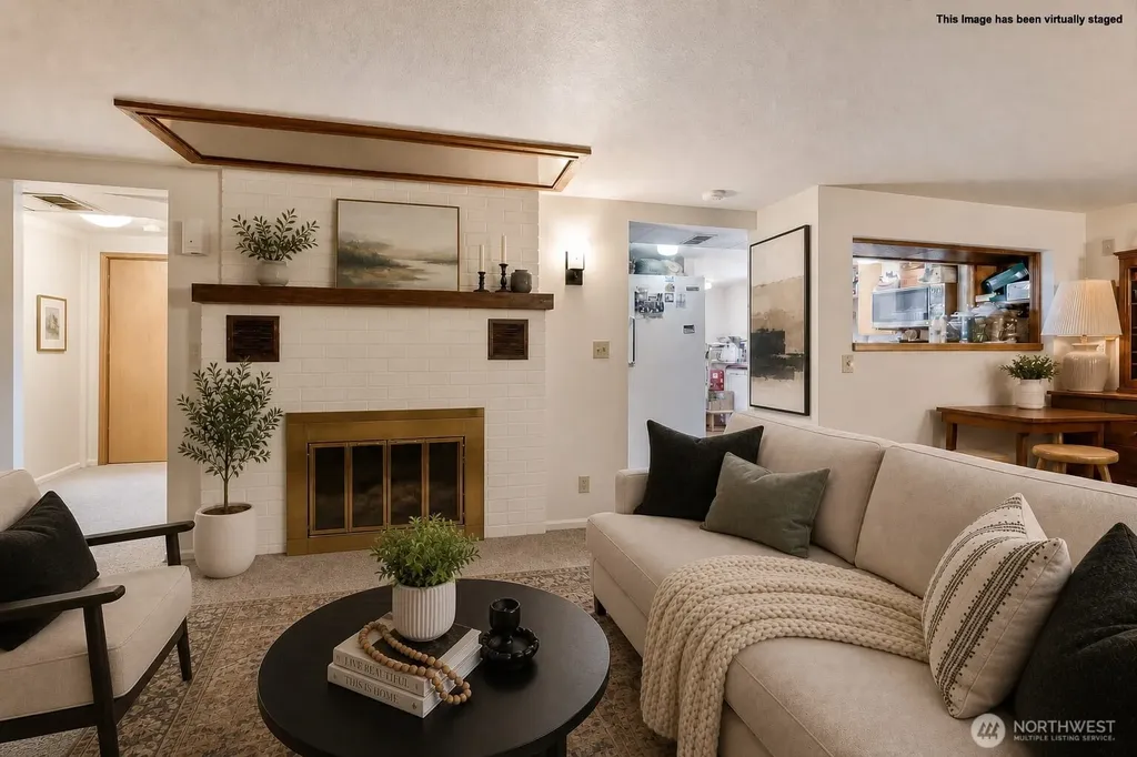 2407 Larch Way Lynnwood WA 98036
